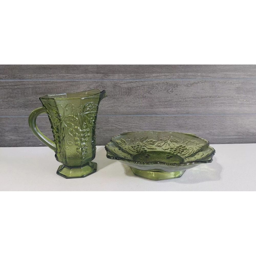 Anchor Hocking Olive Green Grape Harvest Patterned Pitcher & Squared Plate #372
